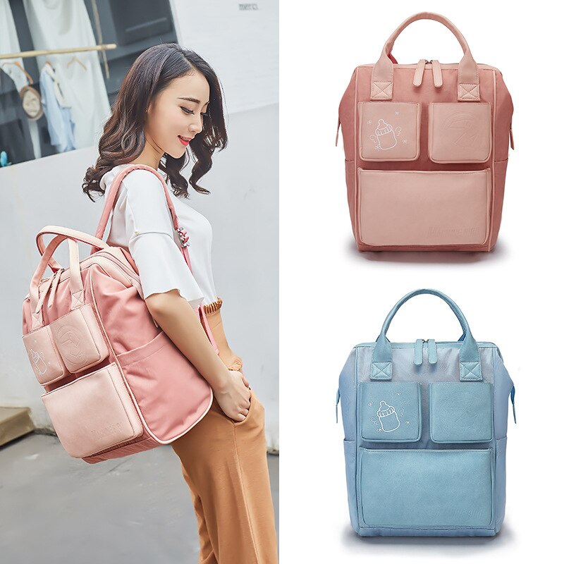 Bolsa e/ou Mochila Fashion impermeável para Mamãe elegante. Ideal para passeios curtos. Porta fraldas,  mamadeiras e pote com colheres